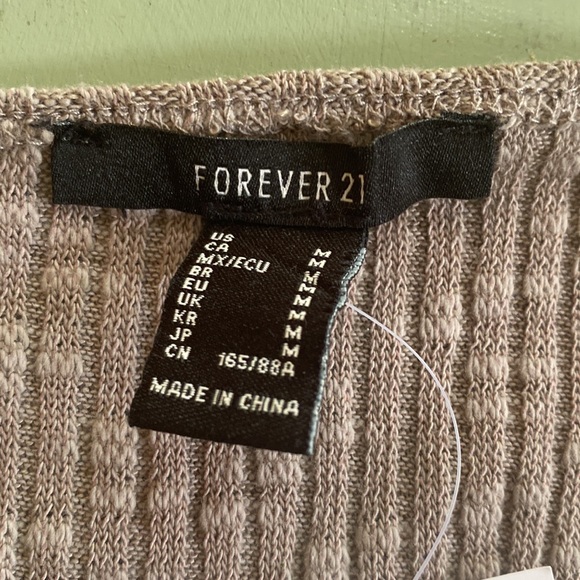 Cute taupe long sleeve!!! - Picture 3 of 3